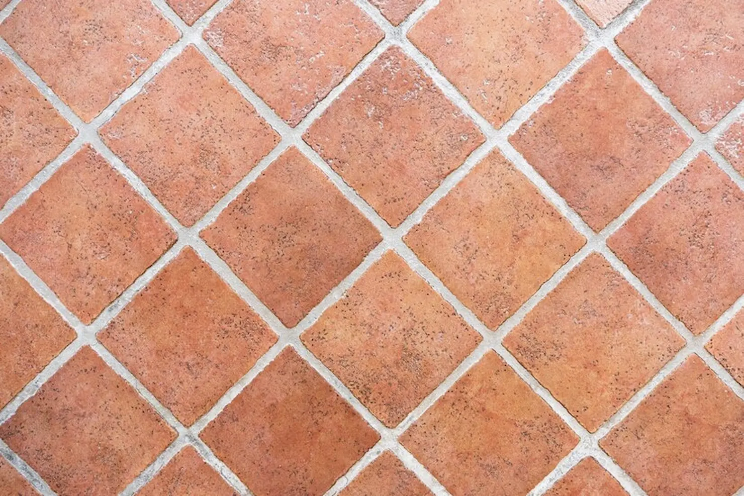 memilih-warna-nat-keramik